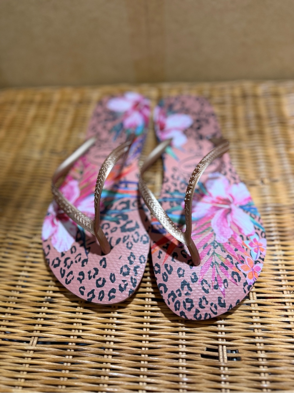Havaianas Slim Tropical Animal Print Size 9/10 39-40 Flip Flops - Picture 4 of 8